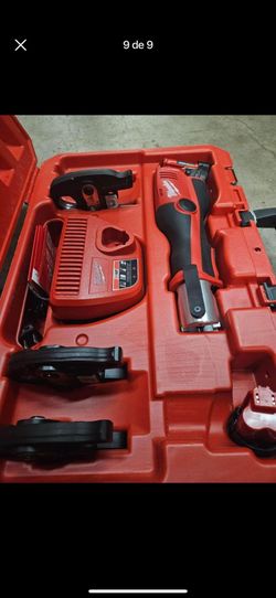 Milwaukee m12 12-V lithium-ion Force Logic Cordless Press Tool kit (3 jaws included ) with battery and charger new
$1799