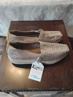 Women's shoes