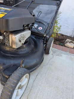 Great  runningYard Machines 190cc Briggs & Stratton Engine Lawnmower  Mower