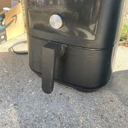 Instant Pot Vortex 6QT XL Air Fryer, 4-in-1 Functions that Crisps, Roasts, Reheats, Bakes for Quick Easy Meals, 100+ In-App Recipes,  AS-IS