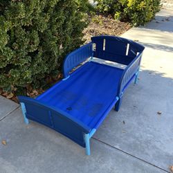Toddler Bed $25 Mattress Available 