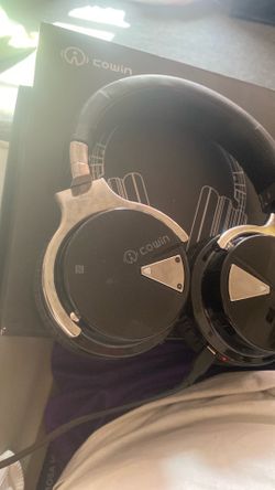 Wireless headphones E 7