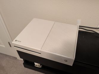 Xbox One Console White and 360 bundle (no controllers)