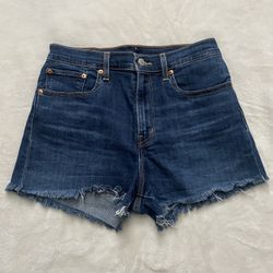 Women Levi’s Shorts 