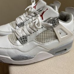 JORDAN 4 RETRO Size 8  no  box 📦 