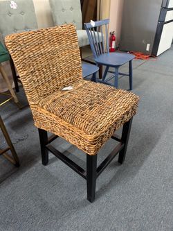 Woven Seagrass Counter Height Bar Stool，$20