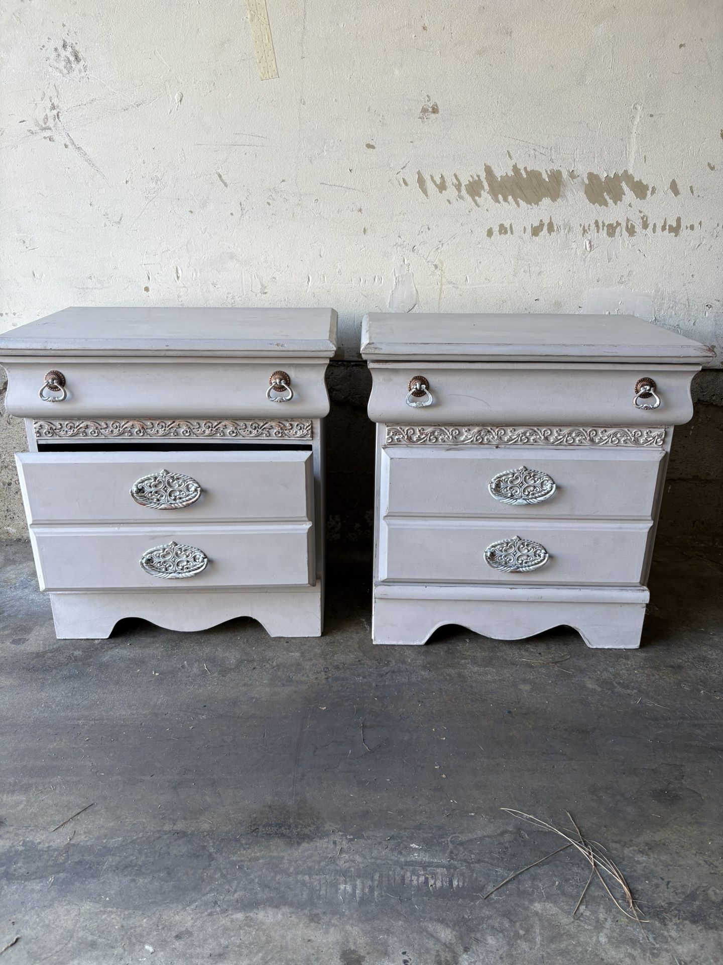Vintage Night Stands ( Pair)