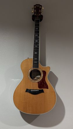 Taylor 812CE