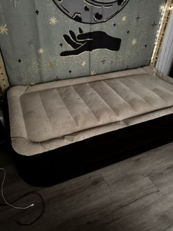 Twin Size Air Mattress!