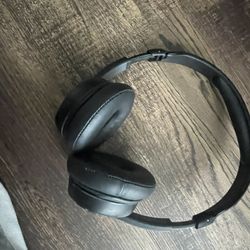 Skull Cassette Headphones 