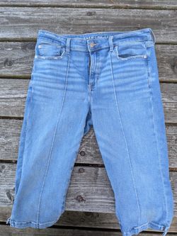 Women's AE Next Level High-Waisted Capri Jean Size 12