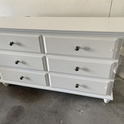 White Dresser Like New