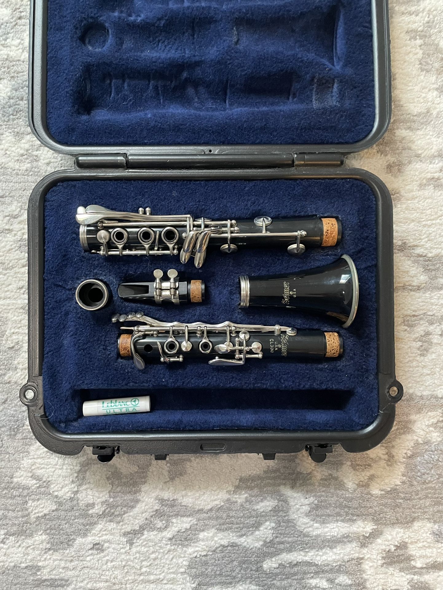 Selmer CL300 Resonite Clarinet & Hard Case
