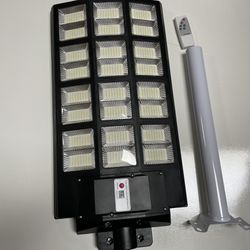 1000 Watts 1512 LED Solar Street Light With Post and Remote