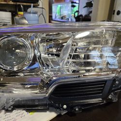 Toyota Tacoma  Headlights Set  Chrome  Fits 2016-2022 