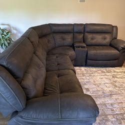 RECLINING SECTIONAL FOR SALE! 