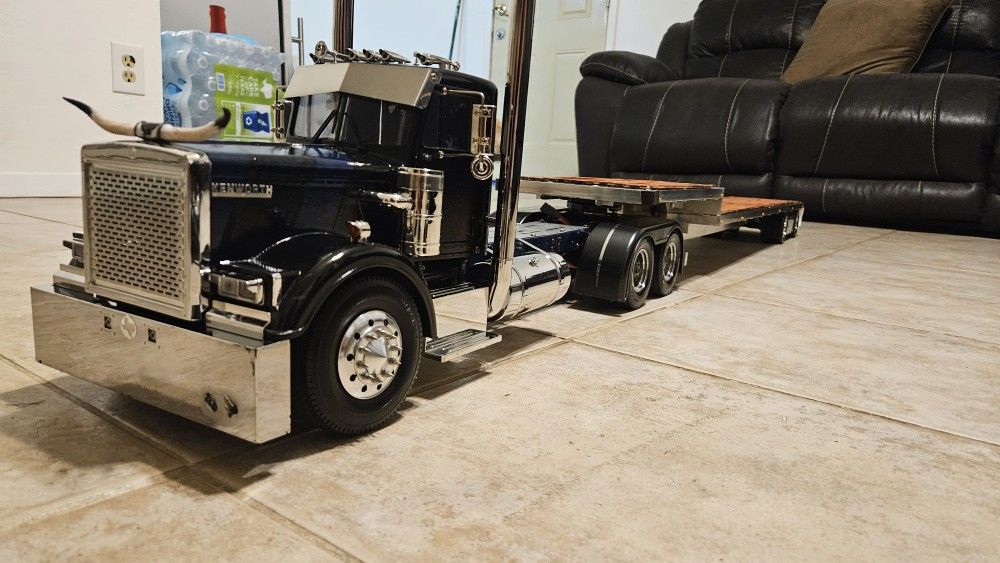 Stretched Tamiya Grand Hauler & Trailer