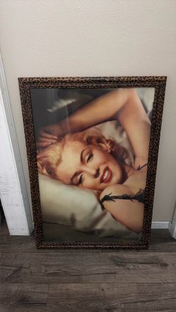 Marlin Monroe frame