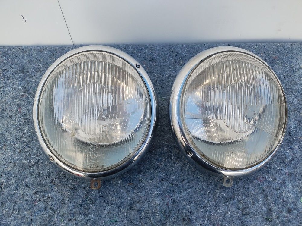 Vw Early bug headlights with fluted lenses complete lights one lense has a small chip $300