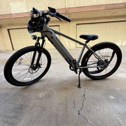 Schwinn “Marshall” 27.5” Electric Bike E-Bike (Silver)