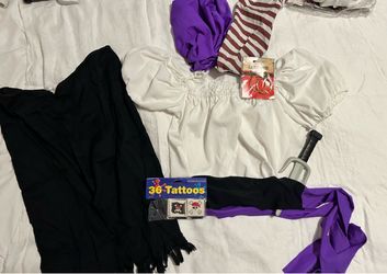 Women's Halloween Pirate Costume Set with Accessories