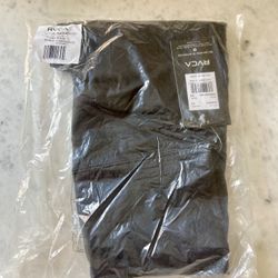 NEW. Yes, It’s Available. 100% Authentic RVCA. Leggings (XS,S) Crop Top (XS, S, M,L) $20 For Set. Or Separate $15 Leggings. $10 Top. Los Feliz 90027.