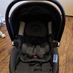 Graco Baby Car seat , Color Black 