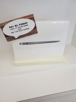 🚀 Power & Portability – MacBook Air 13" M1  Laptop  (256GB) Only $629!