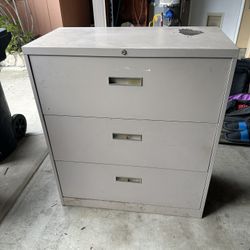 3 Drawer Lateral Steelcase File Cabinet - Used