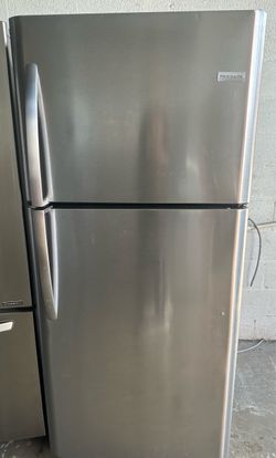 30 wide bottom freezer Refrigerator