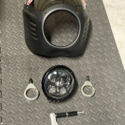 Harley Davidson Fairing And Head Light 