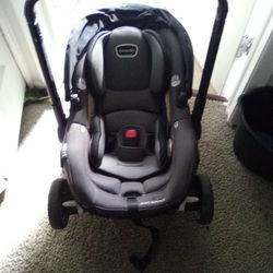 Evenflo Shyft Dualride Infant Car seat And Stroller Combo 