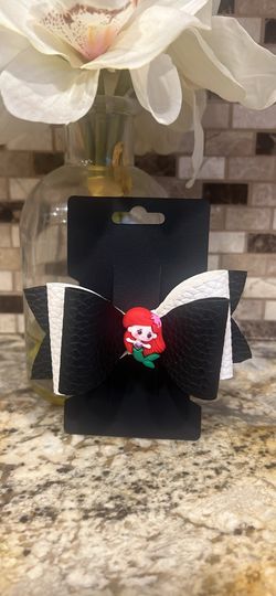 Black and white princess hair bow clip