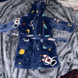 Young kids bath/ around the house robe 