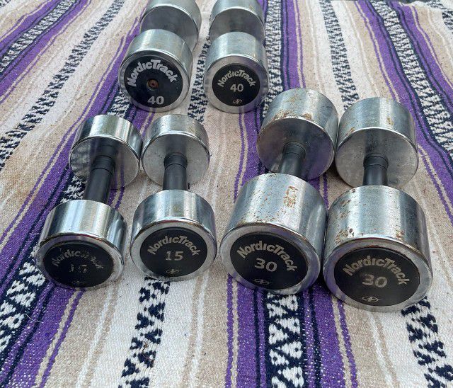 SET OF RUBBER HANDLE CHROME DUMBBELLS  (PAIRS OF)  :  15s  30s  40s