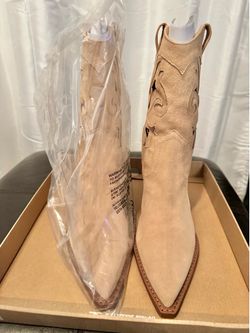 Dolce Vita Ladies Suede Cowboy Boots 🌸NEW, NEVER WORN🌸
