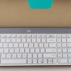 Logitech MK470 Slim Wireless Keyboard And Mouse Combo White/Gray