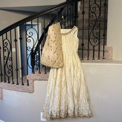 Indian Set: Tunic, Pants, & Dupatta 