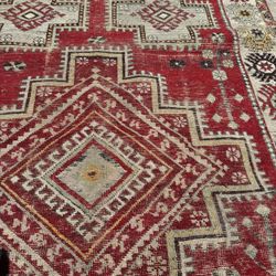 Eastern Rug (Iran)Handwoven