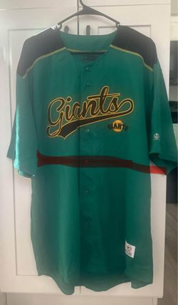 Owned Giants Short Sleeved Shirt.  Men's XL