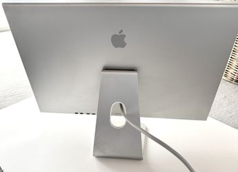 Apple Cinema Display HD 30" 16:10 DVI-D with Genuine Power Brick