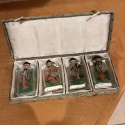 Antique Snuff Bottles 