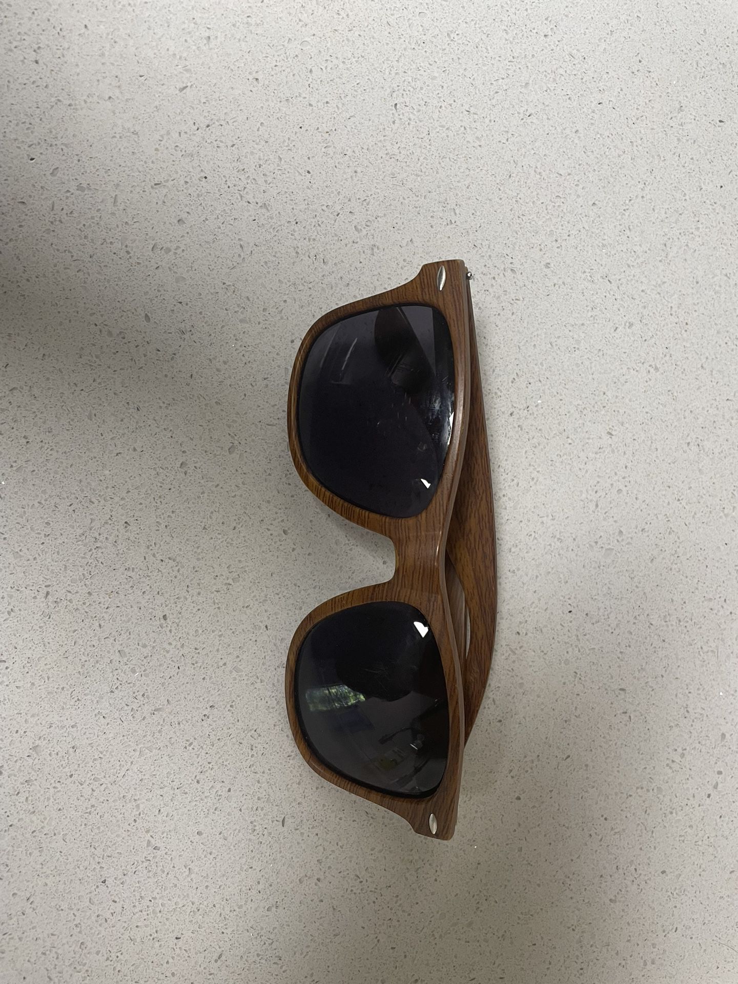 Wooden frame print sunglasses