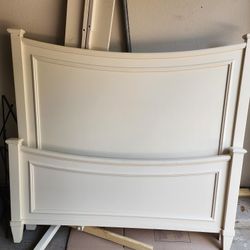 Bedroom Set (Size: Full)