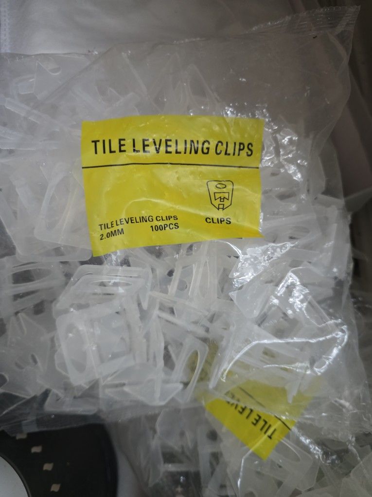 Tile Leveling Clips 2 mm - 100 Pieces, Universal, brand new in bag
