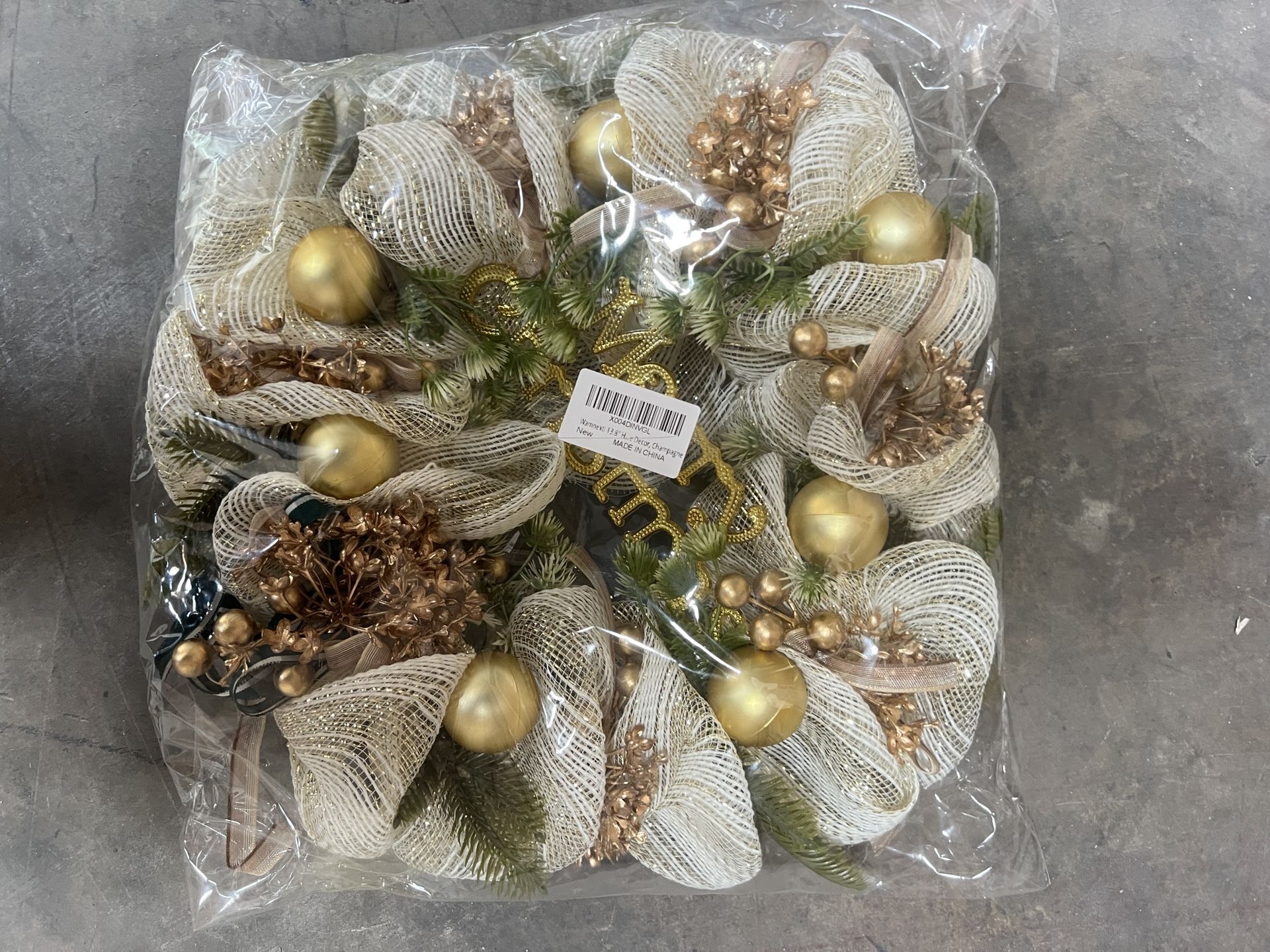 Christmas Flower Vine Circle Decoration