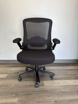 Big & Tall Mesh Office Chair for Sale – Wide Seat, Adjustable Arms (DM for the Price)