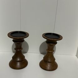 Nice pairs of wooden candle holder 
$8