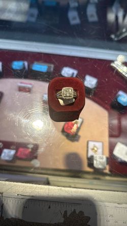 14k Diamond Ring 7.5 Grams 