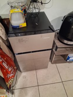Mini fridge double door like new